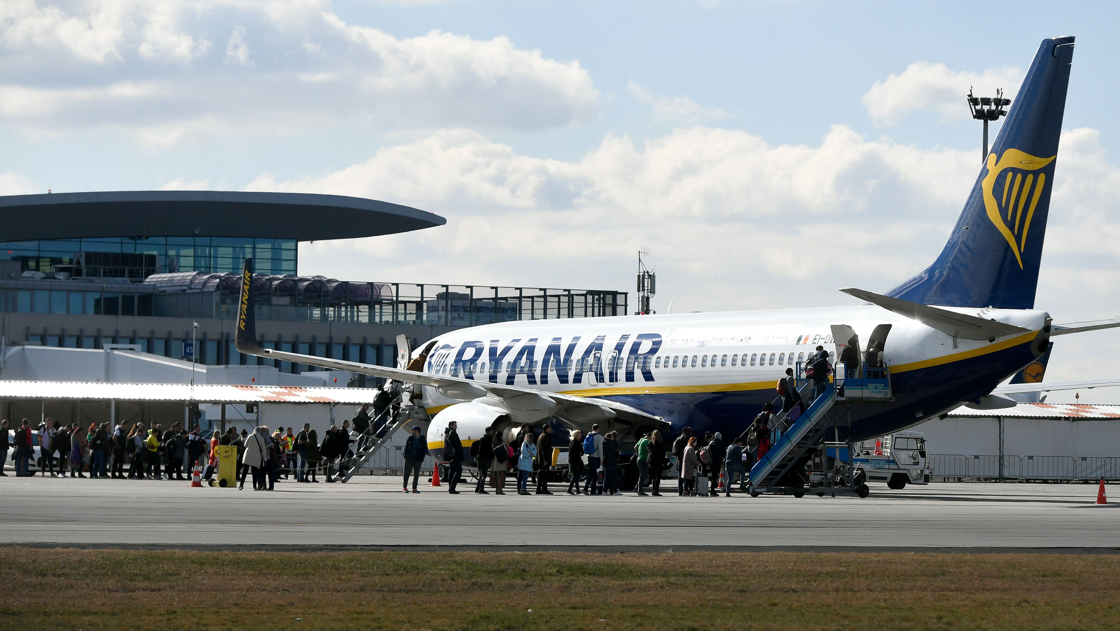 Szinte teljesen leáll a Ryanair