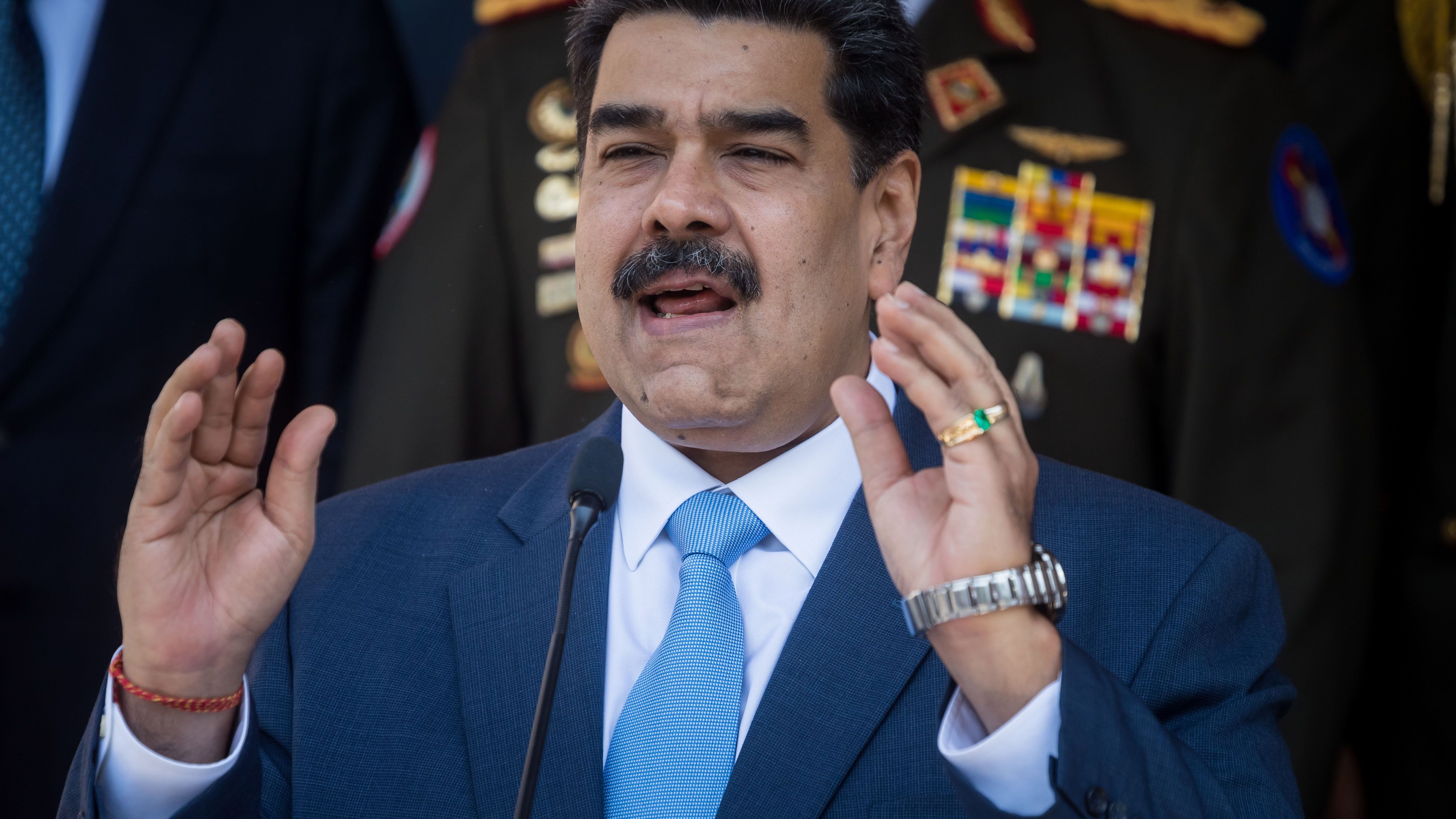 Maduro: rasszista cowboyok Trump emberei