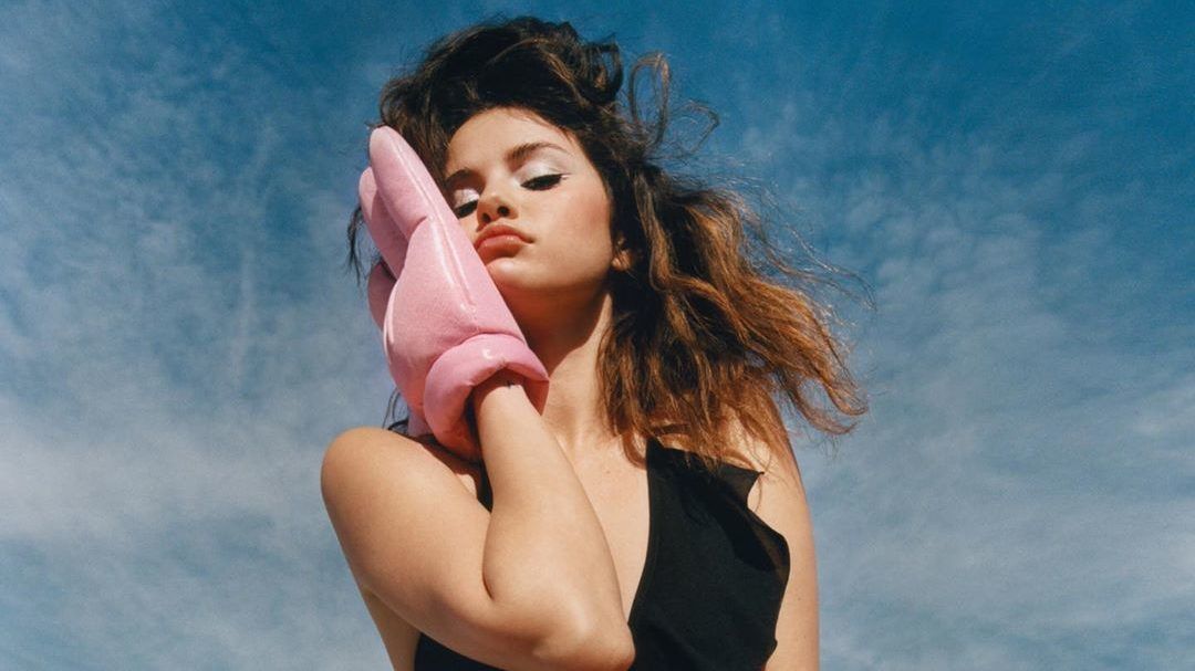 Meghekkelték Selena Gomez Instáját, más magyarázat nem lehet a tetteire