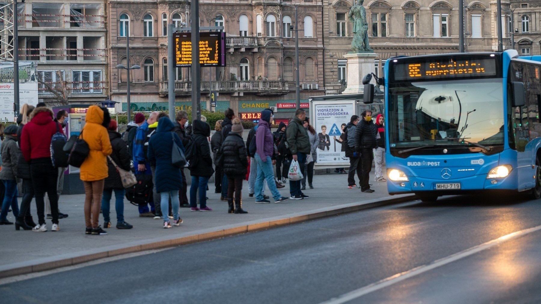 Fürjes Balázs: Joggal akadtak ki a budapesti utasok