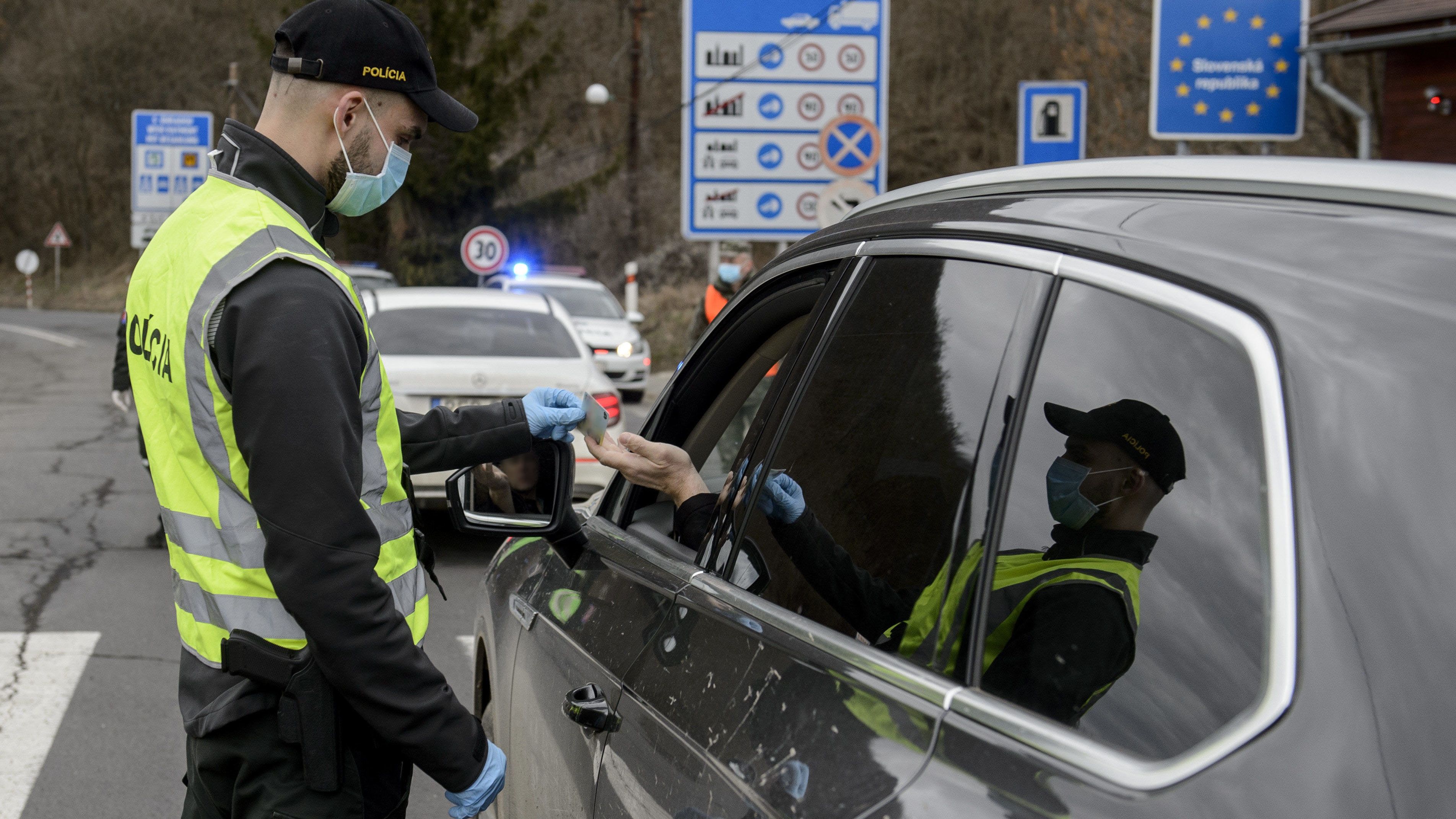 Felpörgött a fertőzöttek száma Magyarország szomszédjában