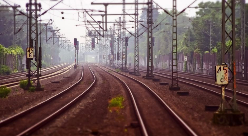 Tíz évre titkosítanák a Budapest–Belgrád-vasútvonal felújításához kapcsolódó iratokat
