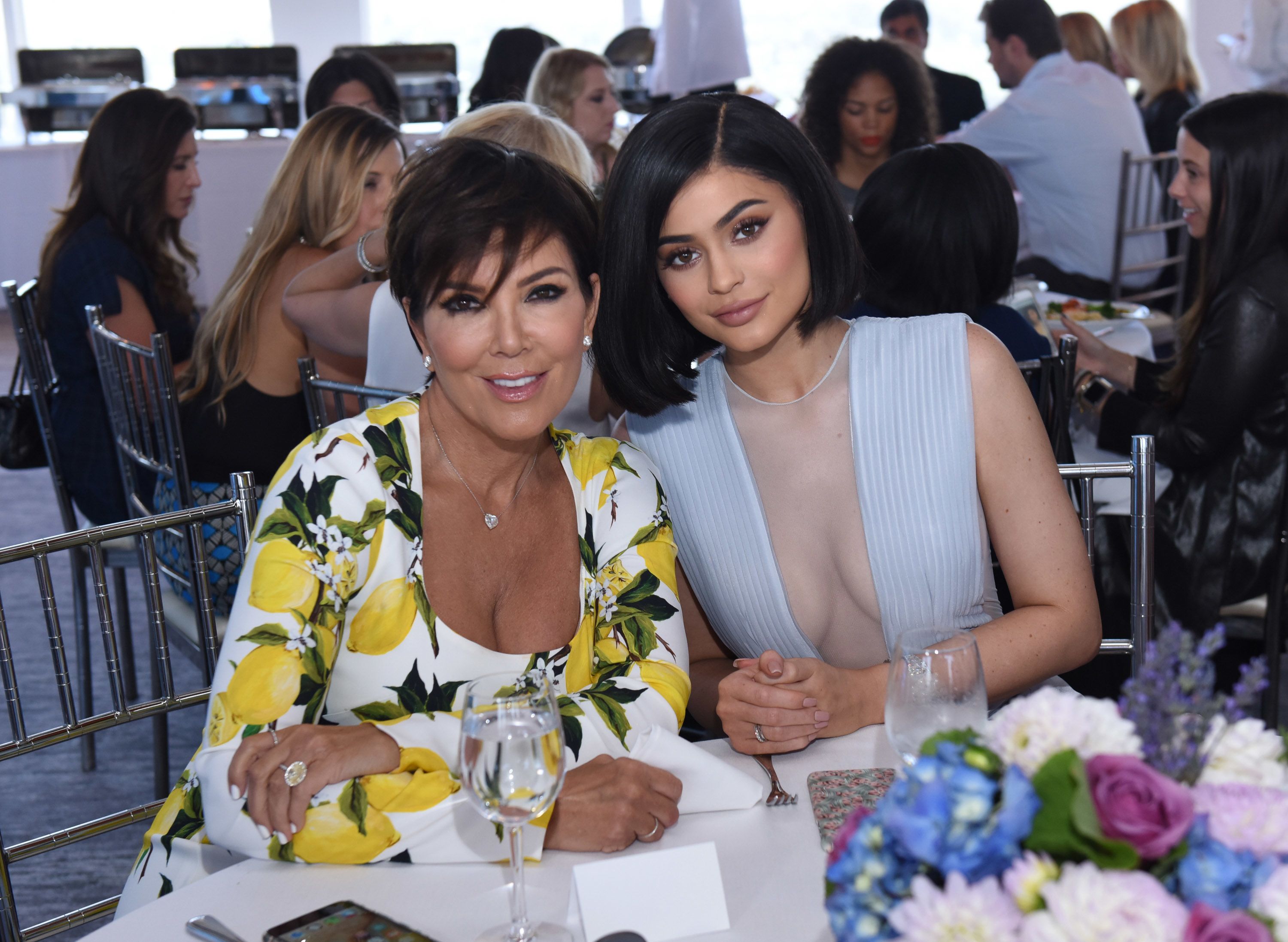 Kylie Jenner kézfertőtlenítőket gyártat, és kórházaknak fogja ajándékozni