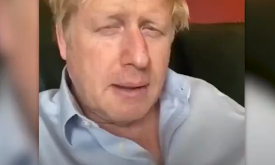 Nem néz ki túl jól a koronavírusos Boris Johnson legújabb videóüzenetében