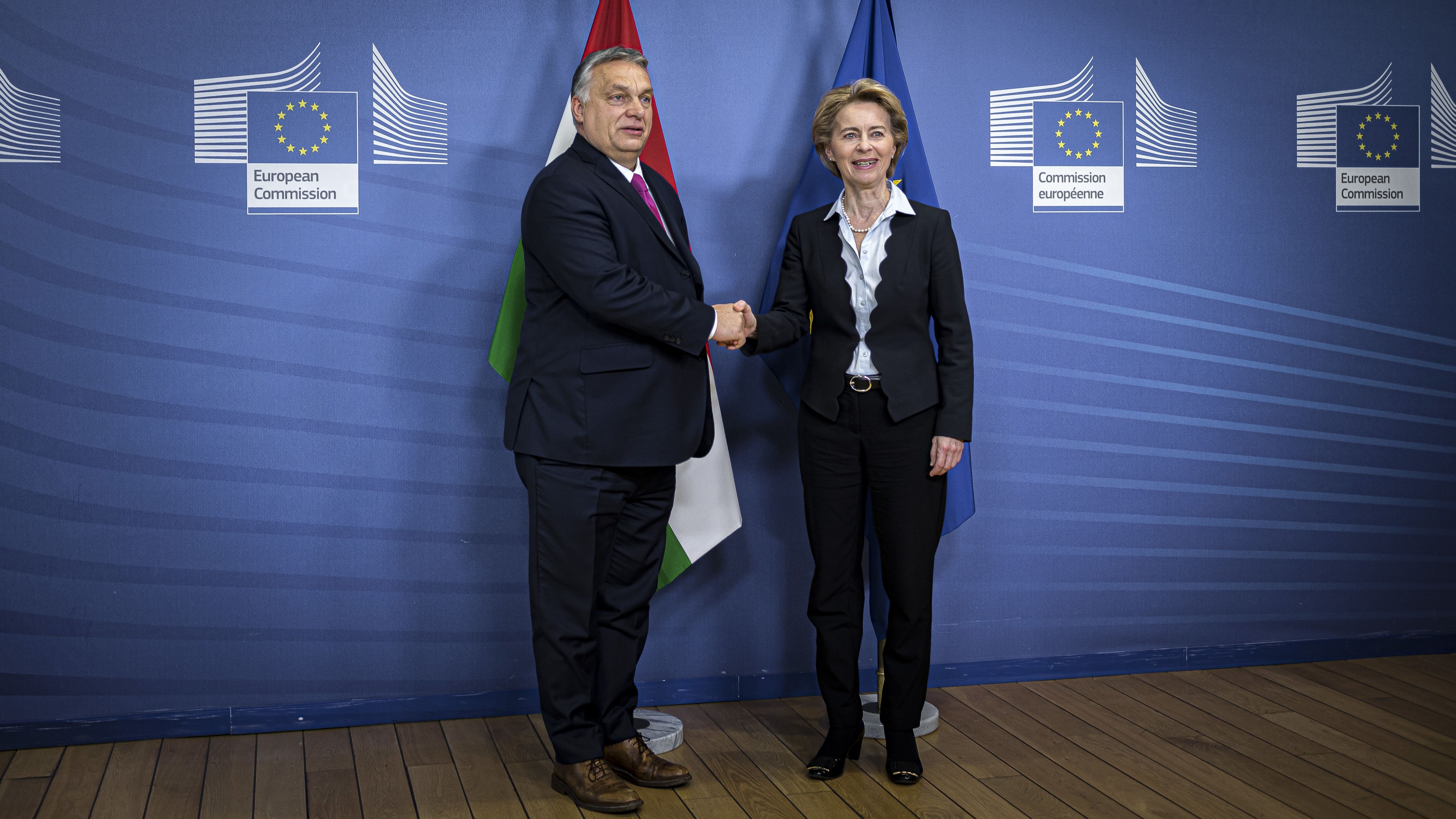 A Fidesz megüzente Brüsszelnek, hogy ne álljon az útjába