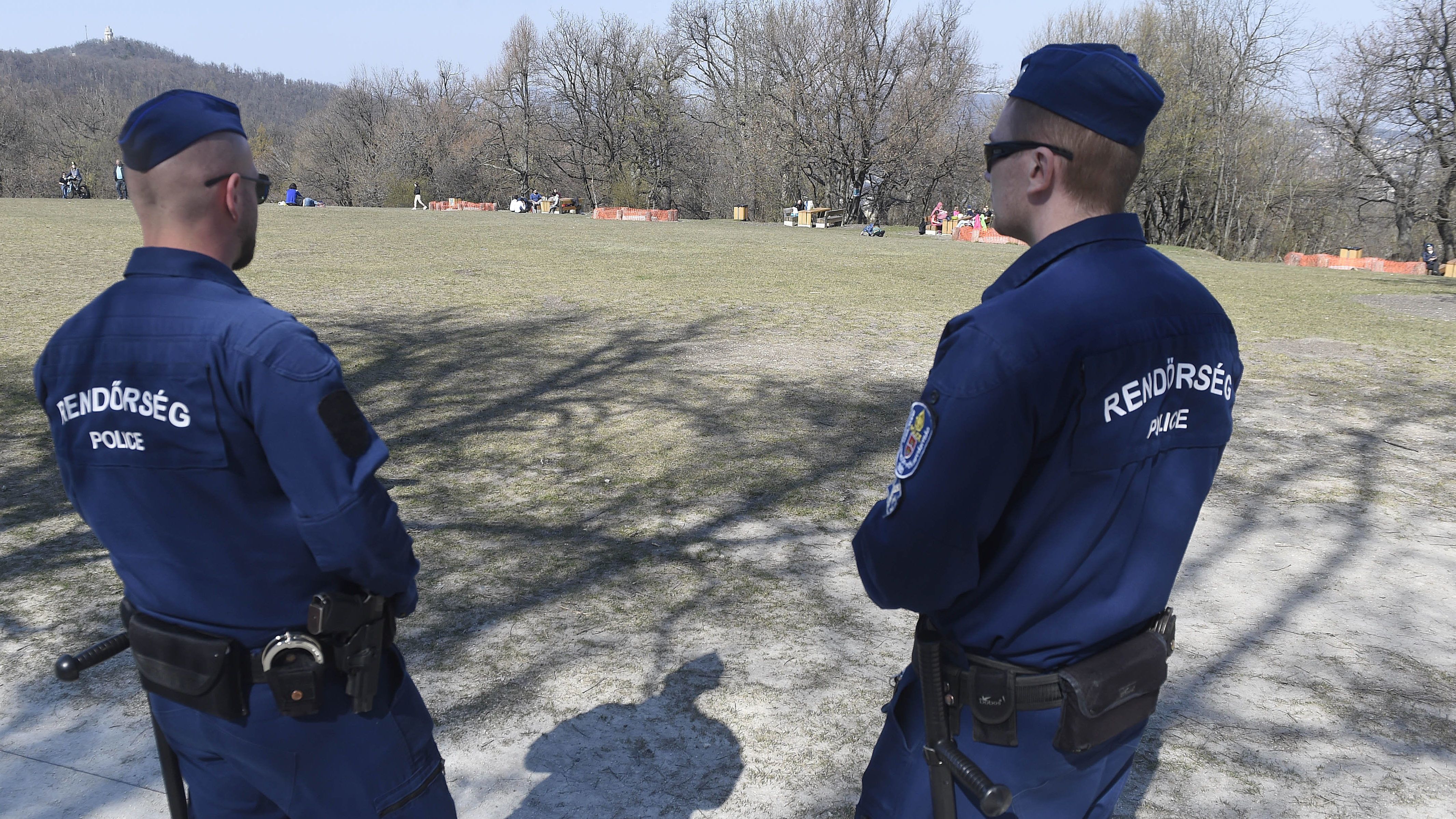 Rendőr, katona heti 48 óránál többre is beosztható