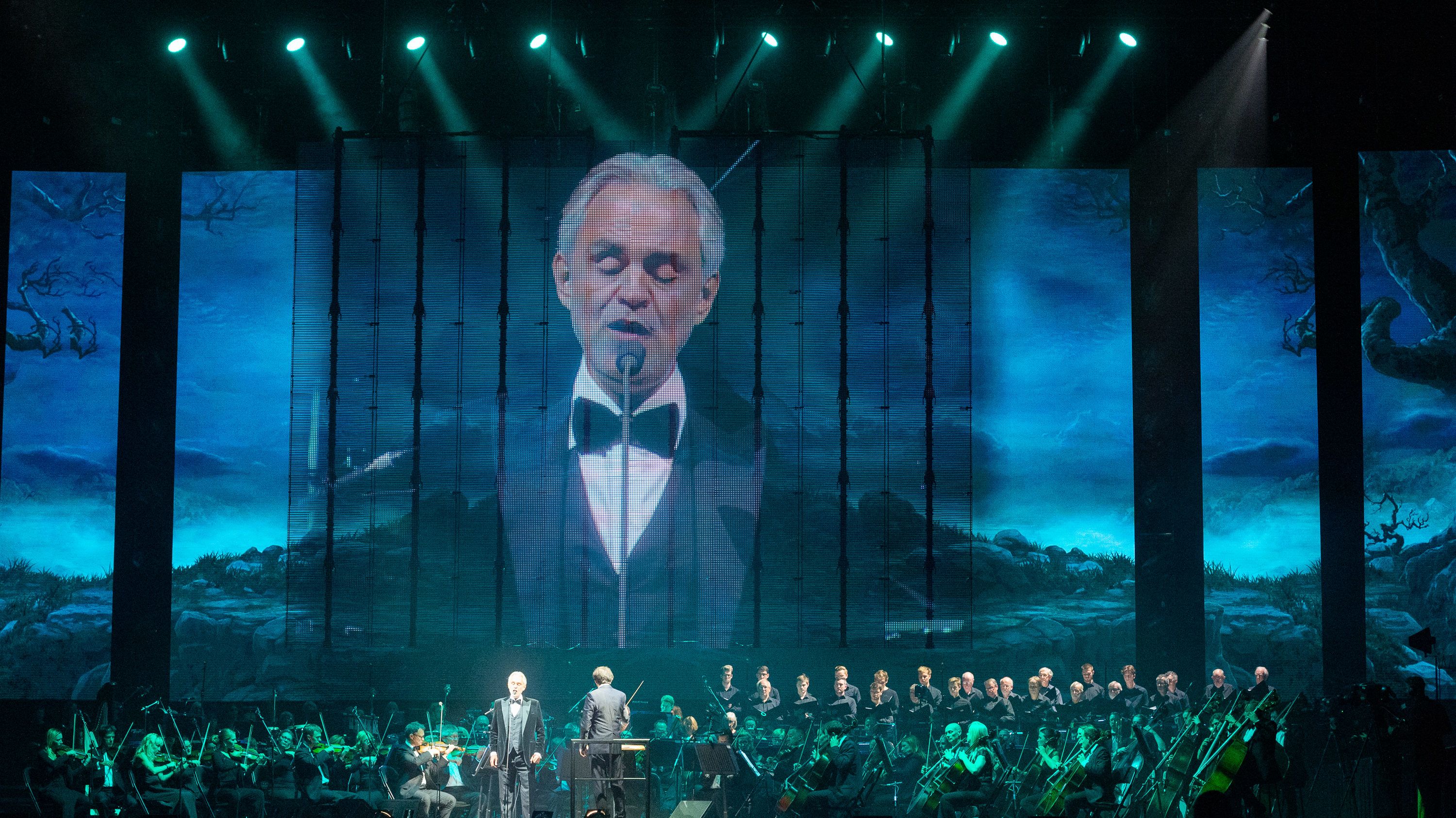 Andrea Bocelli az üres milánói dómból streameli majd húsvéti koncertjét