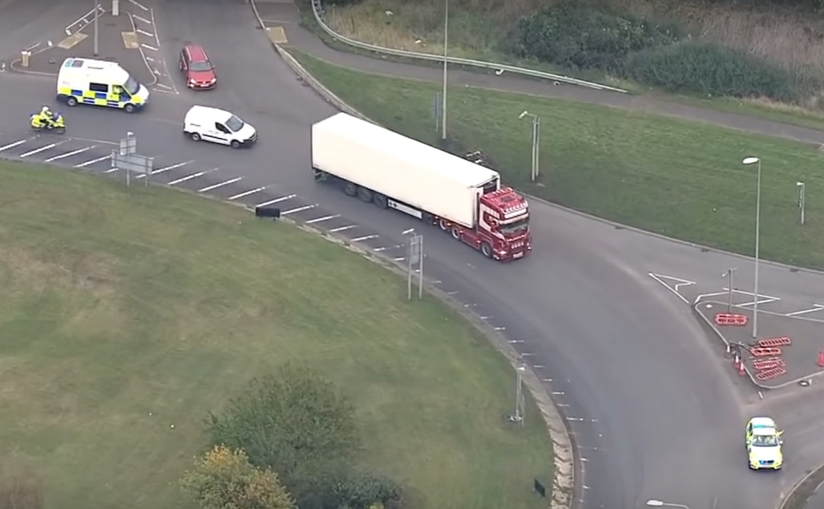 Bűnösnek vallotta magát a sofőr, akinek kamionjában 39 holttestet találtak tavaly Angliában