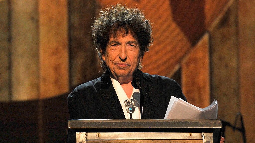 Az Oscar-, Grammy-, és Nobel-díjas Bob Dylan 78 évesen meghódította egy slágerlista élét