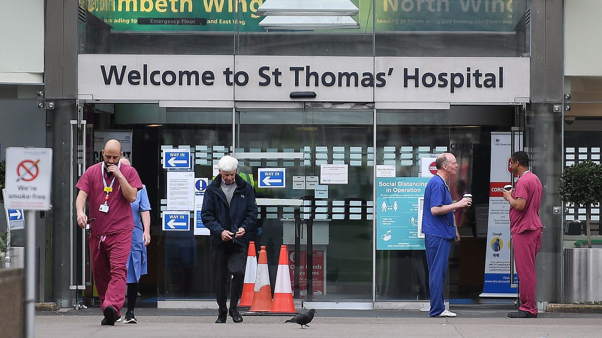 Elhagyta a kórházat Boris Johnson
