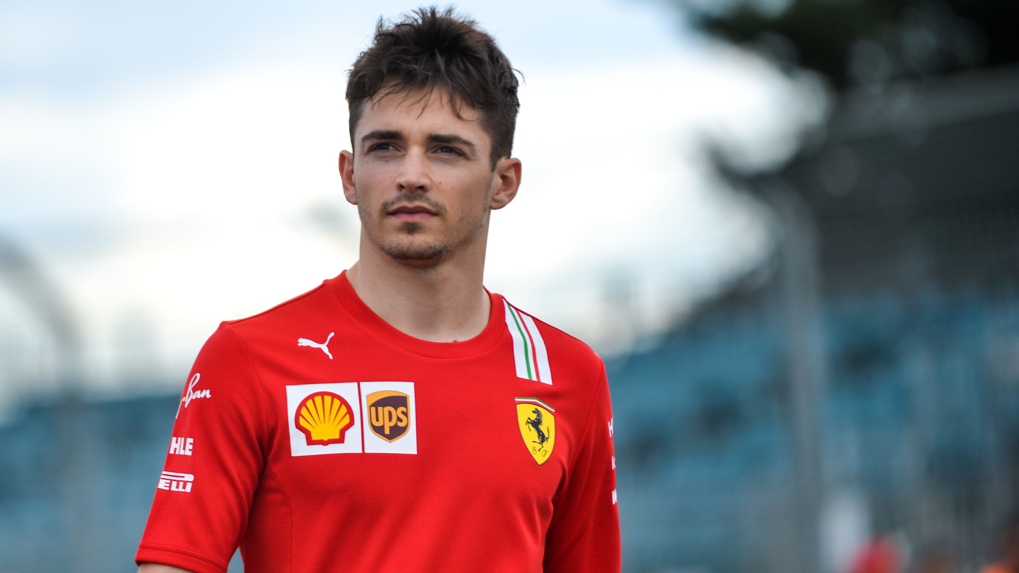 Charles Leclerc-t futballisták sem tudták megállítani a virtuális versenypályán