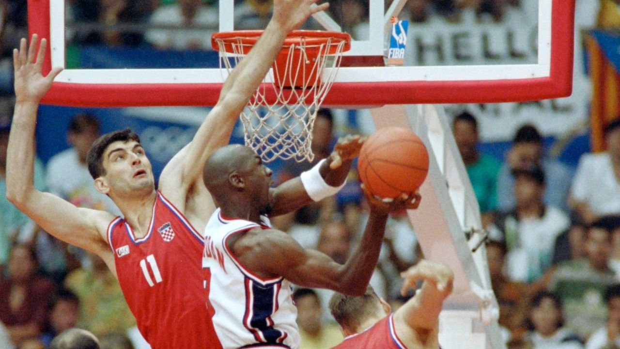 70 millióért kelt Michael Jordan egyik meze