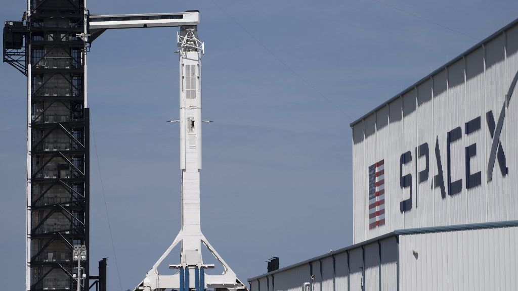 Májusban indulhat a SpaceX első emberes küldetése