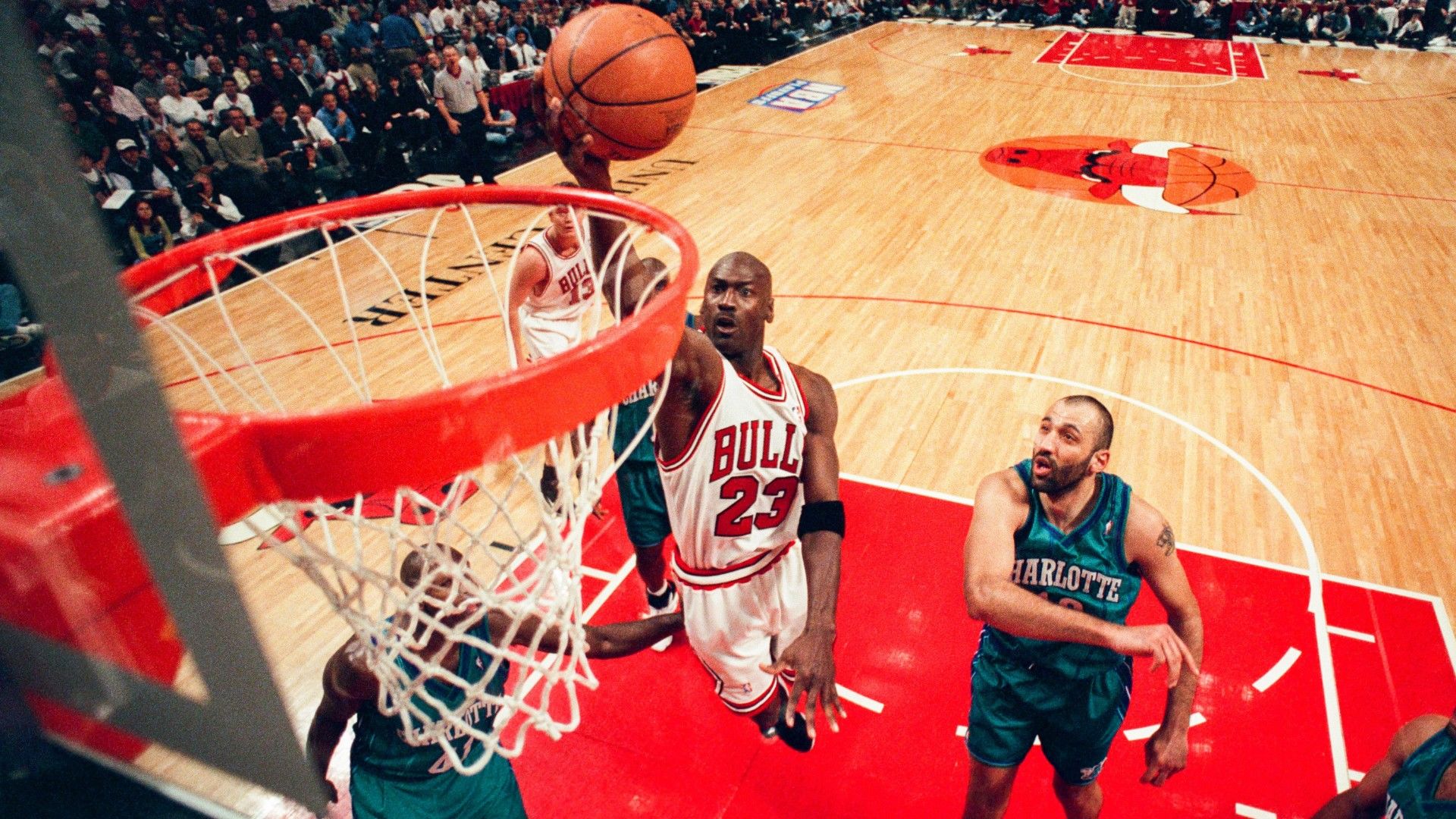 Még mindig döbbenetes látni, Michael Jordan hogyan szegte meg a fizika törvényeit