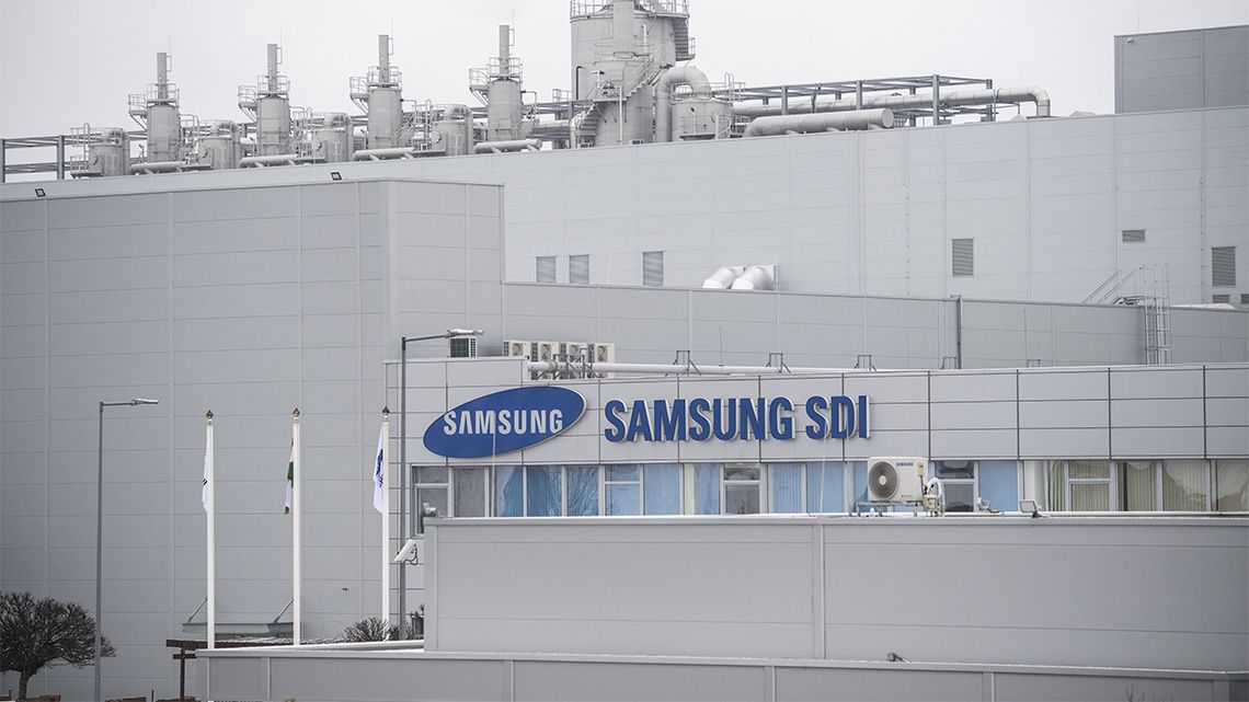 Közpénzmilliárdokat ölnek a Samsung-gyár területébe, miután elvették azt a gödi önkormányzattól