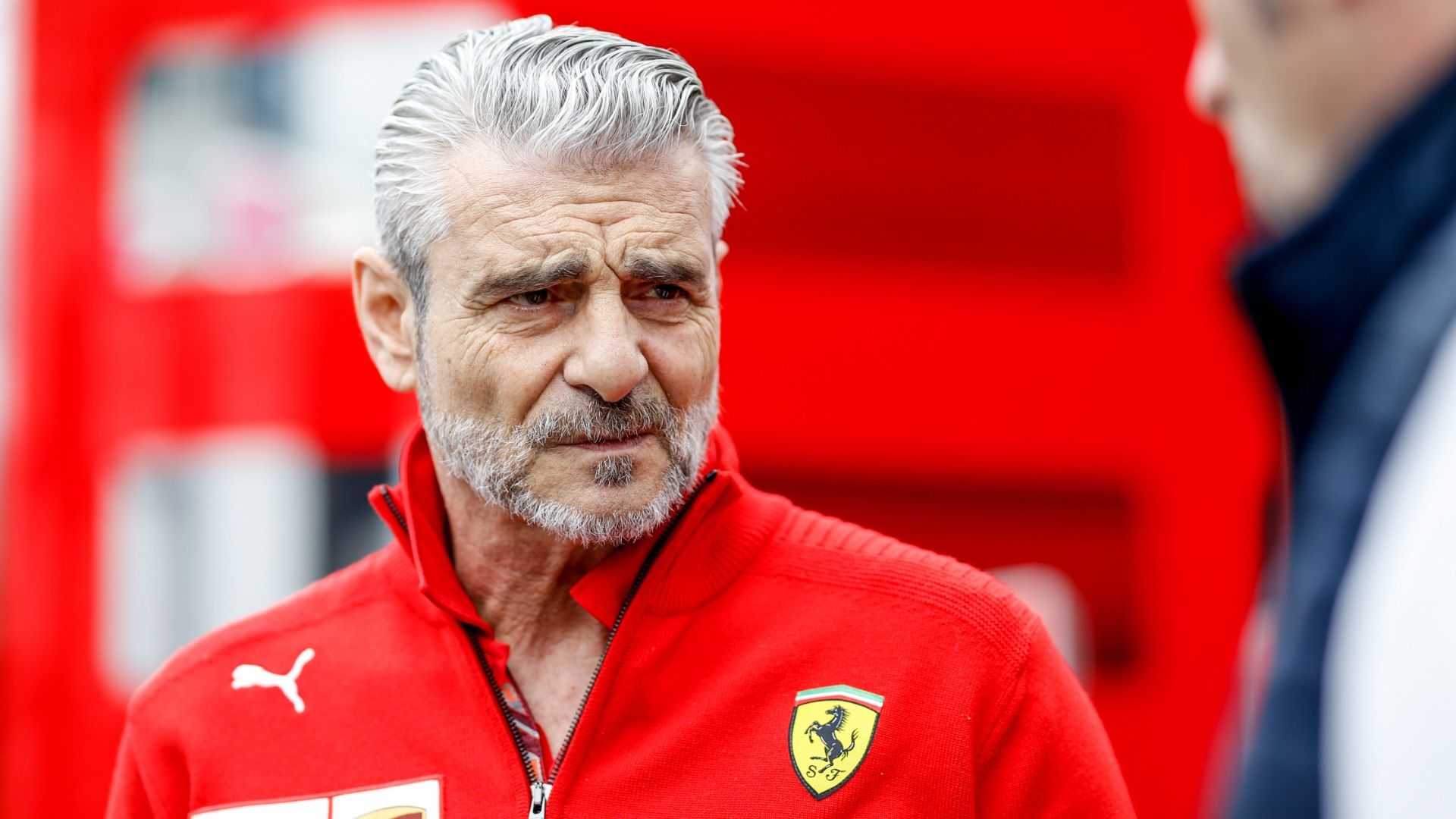 Mentősofőrnek állt a korábbi Ferrari-főnök a járvány idejére