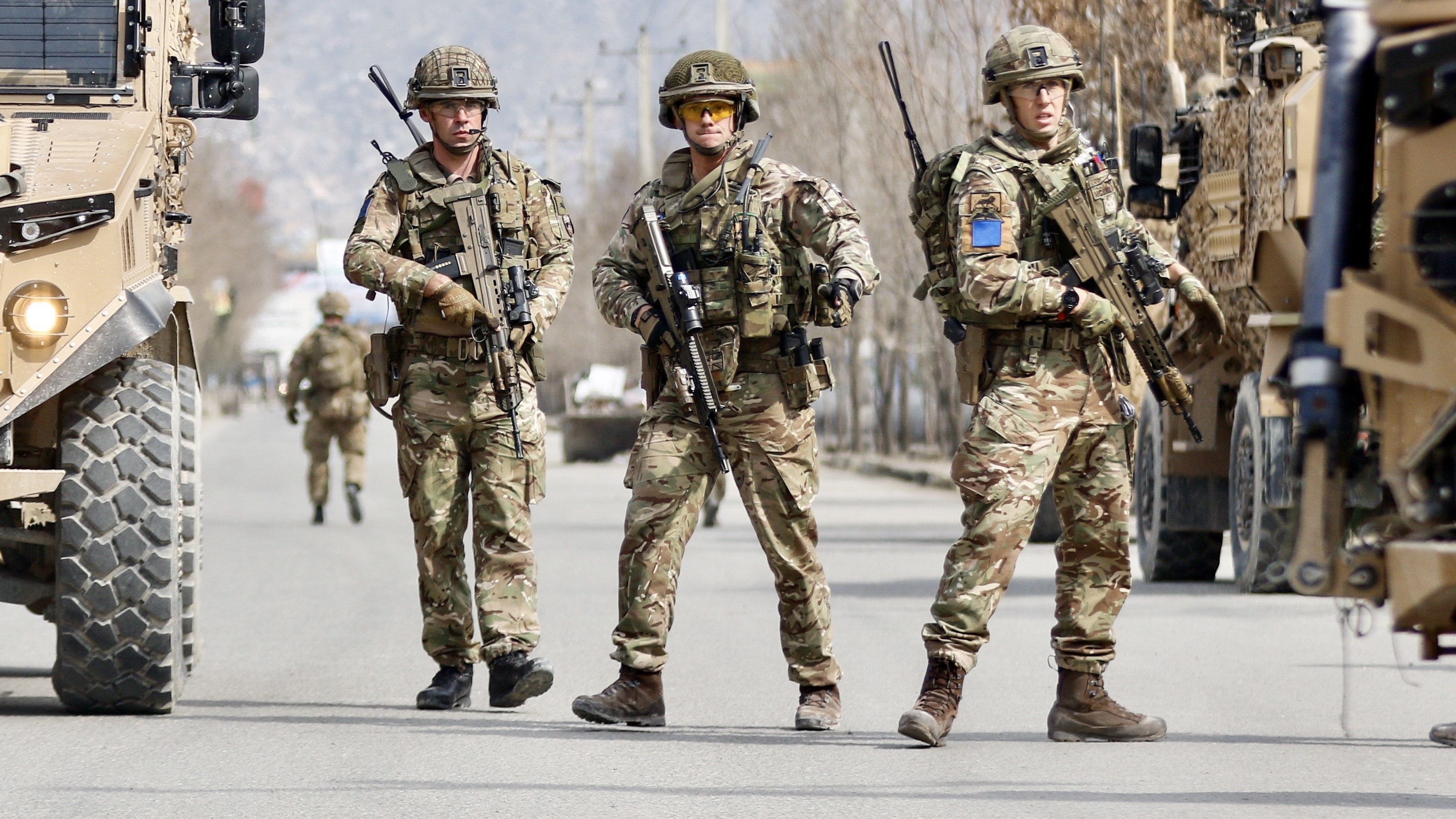 Öngyilkos merénylő robbantotta fel magát Kabul közelében, többen meghaltak