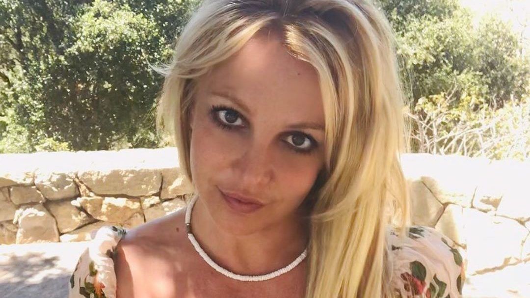 Upsz, Britney Spears két gyertyával porig égette az edzőtermét