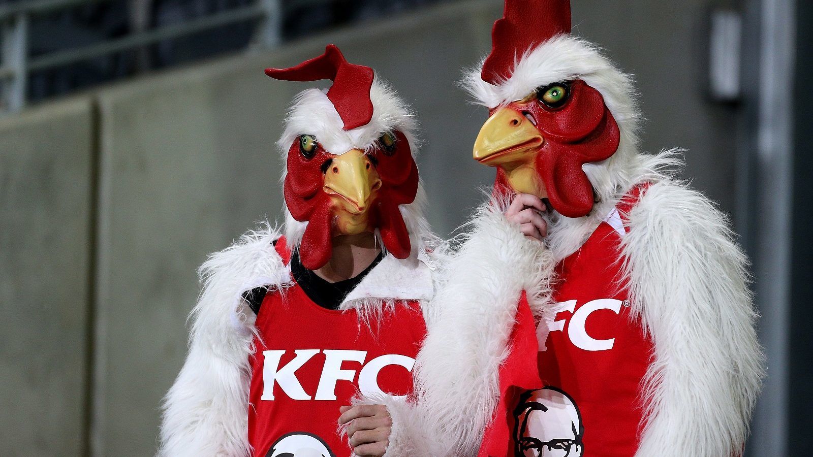 Olyan sokan rohamozták meg az újranyitó KFC-ket Új-Zélandon, hogy kifogytak a húsból