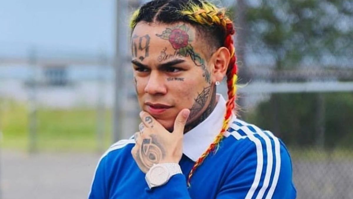 A házi őrizetben lévő Tekashi69 már dolgozhat is