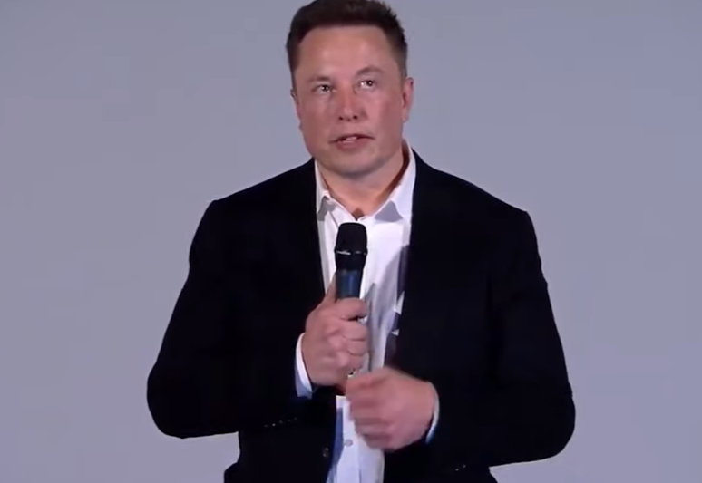 Elon Musk: „A kijárási tilalom fasizmus”