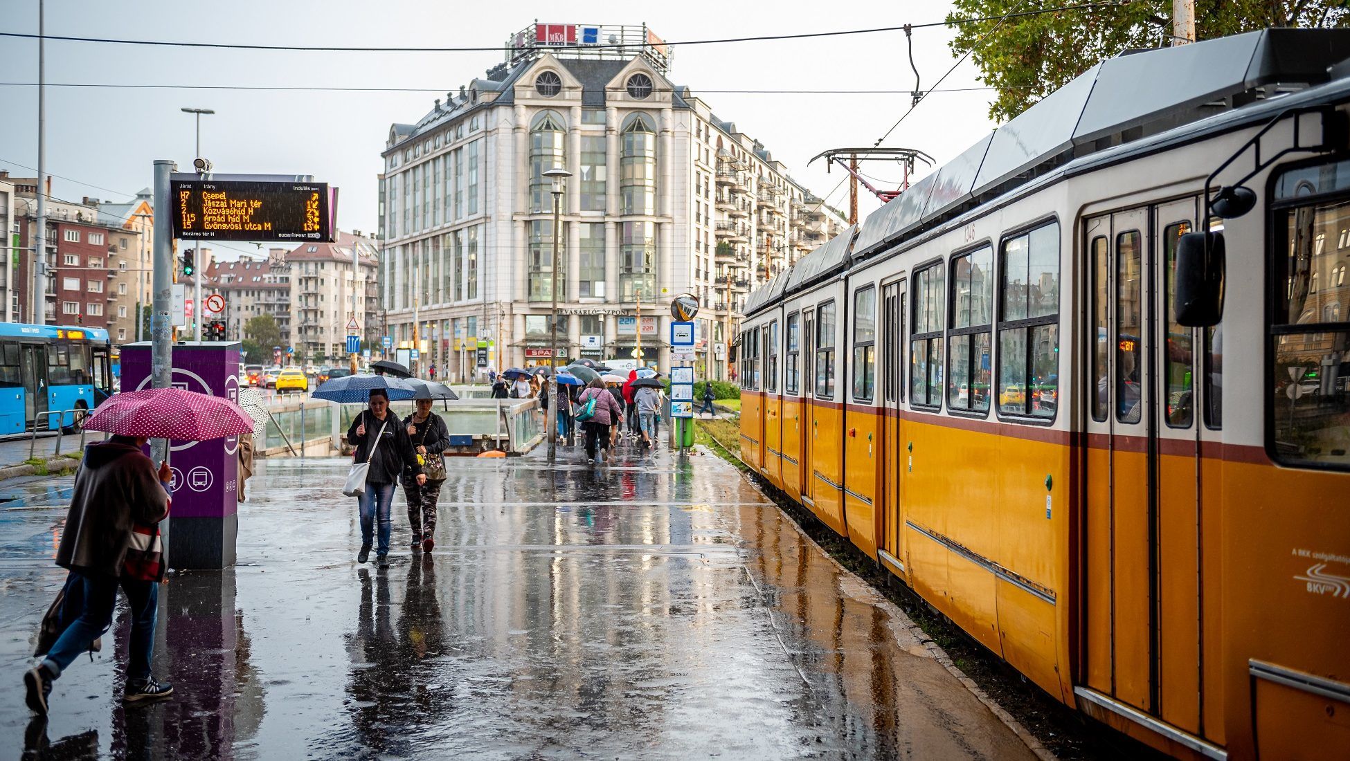 Több megyében is zivatarokra figyelmeztetnek