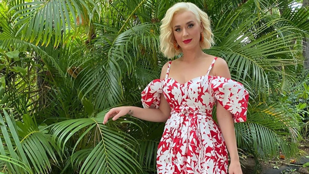 Katy Perry megmutatta, mit viselt volna a Met-gálán, ha nem marad el