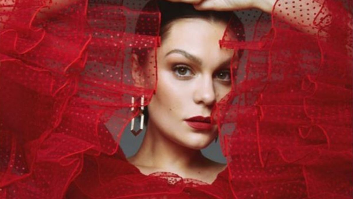 Jessie J villantós fotóján nevetnek a rajongói