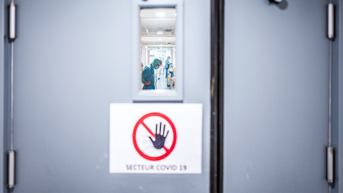 A gyerekek nem értik, miért nem ölelhetnek meg – egészségügyi dolgozók, akiket elszakított családjuktól a koronavírus