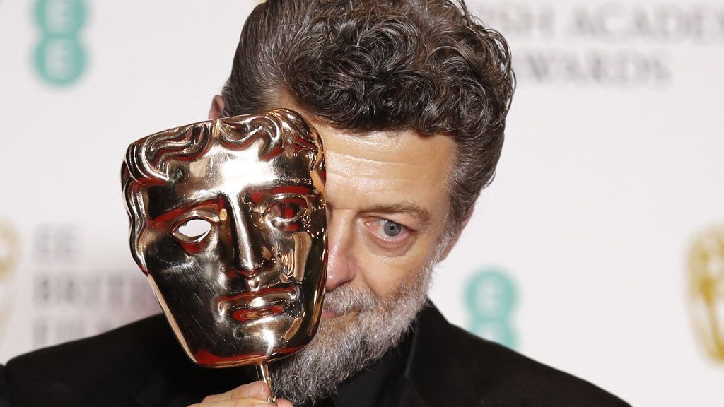 A Gollamot játszó Andy Serkis egyhuzamban felolvassa A hobbitot