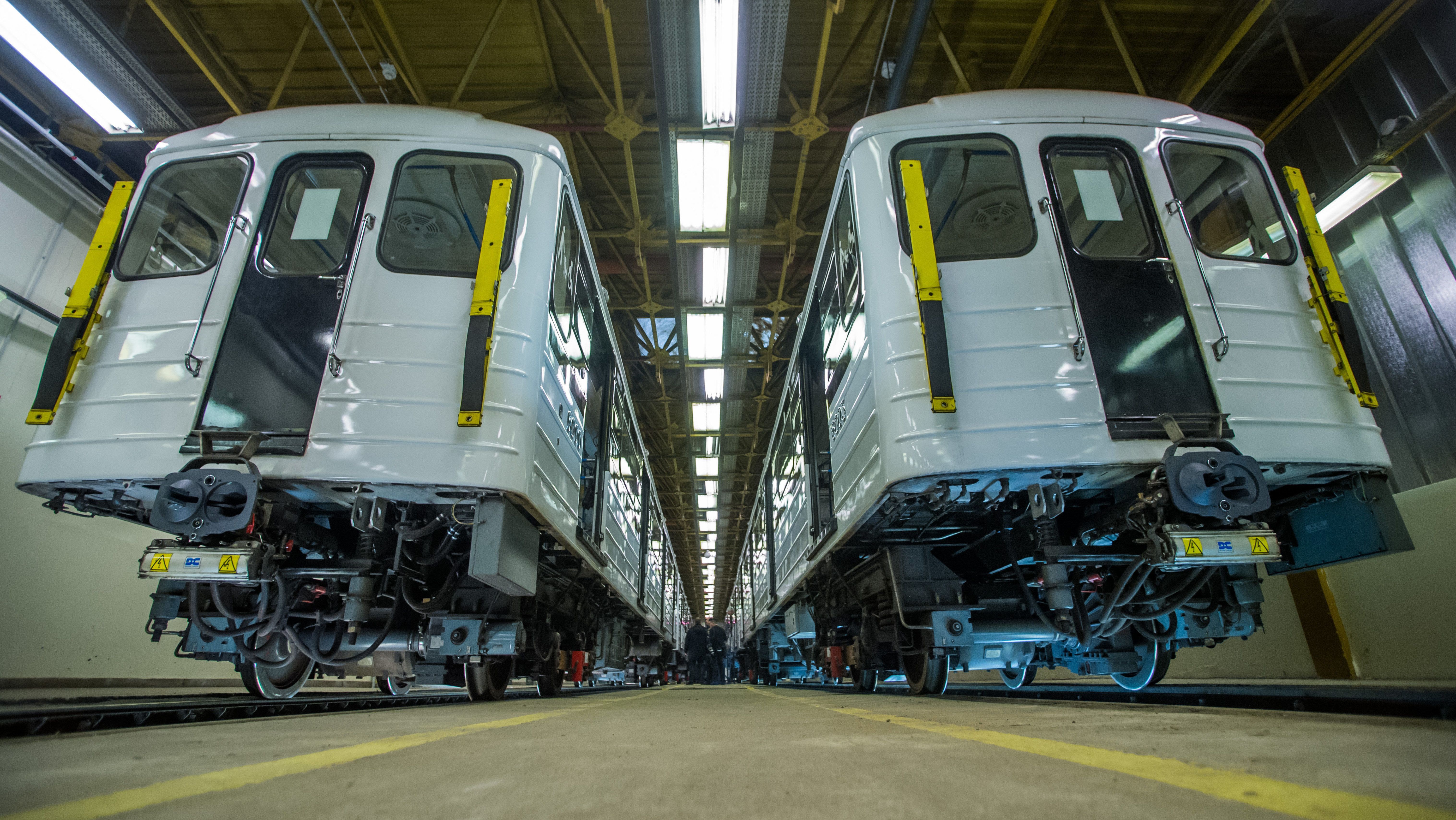 Még mindig nem fizetett a BKV-nak a metrókocsikat felújító orosz cég