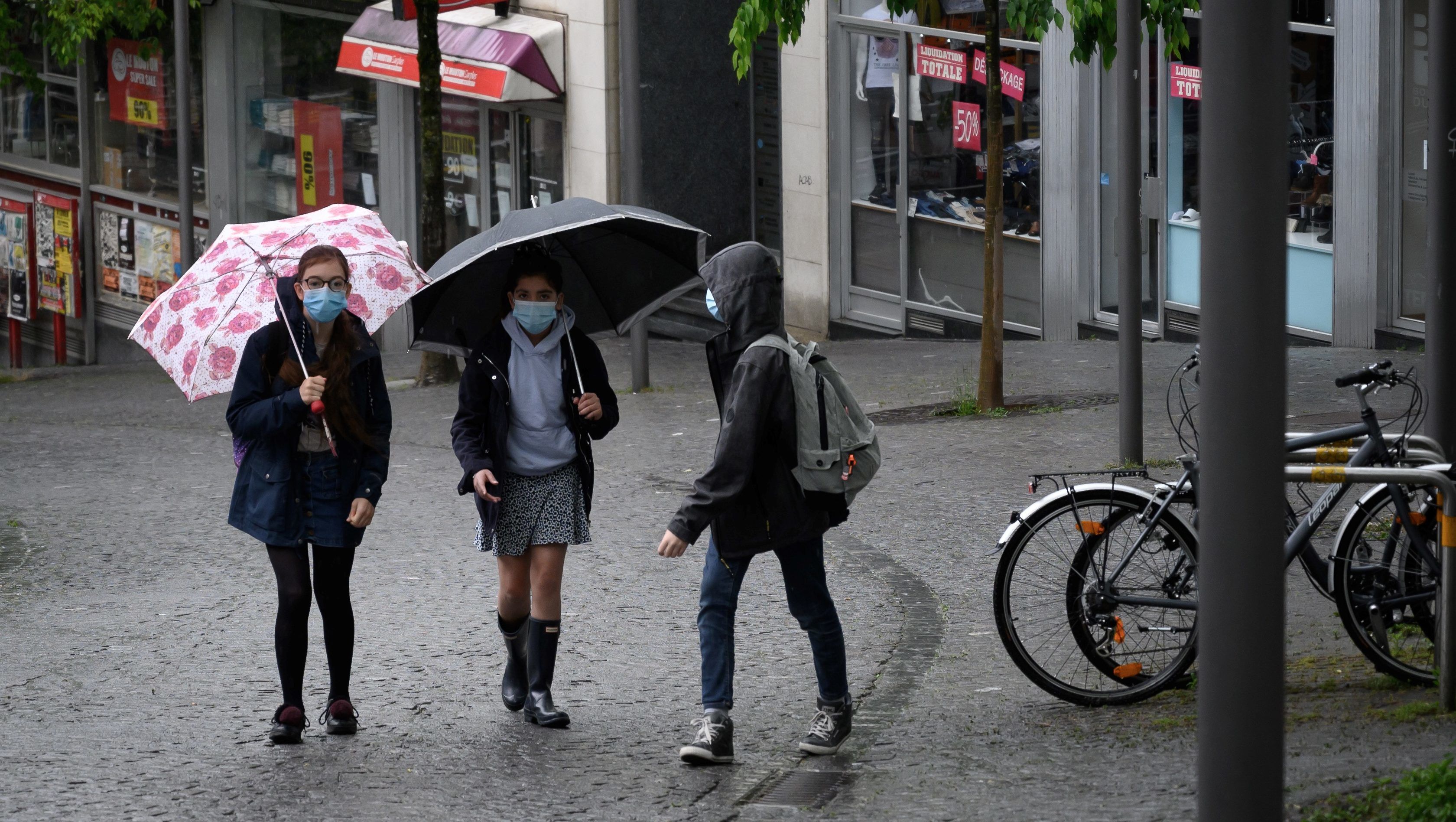 Újra kinyitottak a svájci iskolák