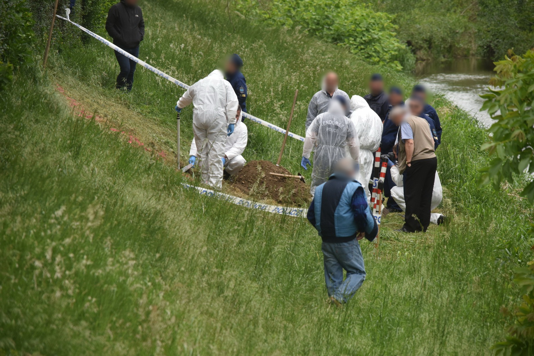 Patakparton elásott holttestet találhattak Szombathelyen