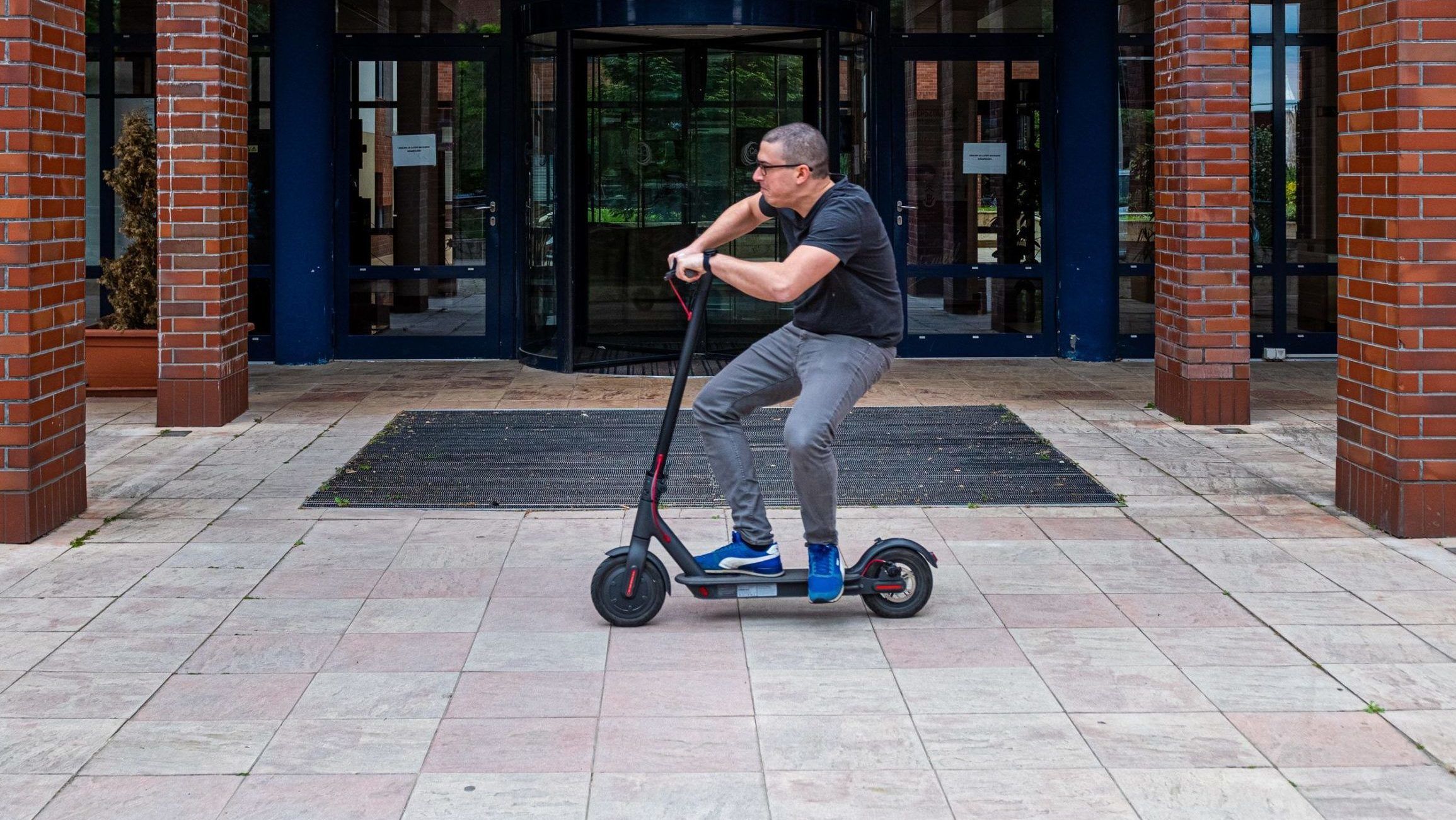 Jó dolog az elektromos roller, de nem való mindenkinek