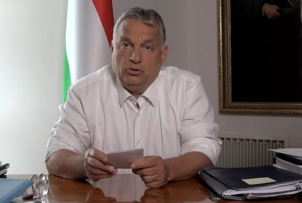 A templomok újranyitása alkalmából Orbán Viktor megmutatta, hol keresztelték meg