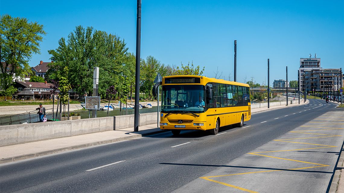 Késsel támadtak egy buszról leszálló kisfiúra Győrben