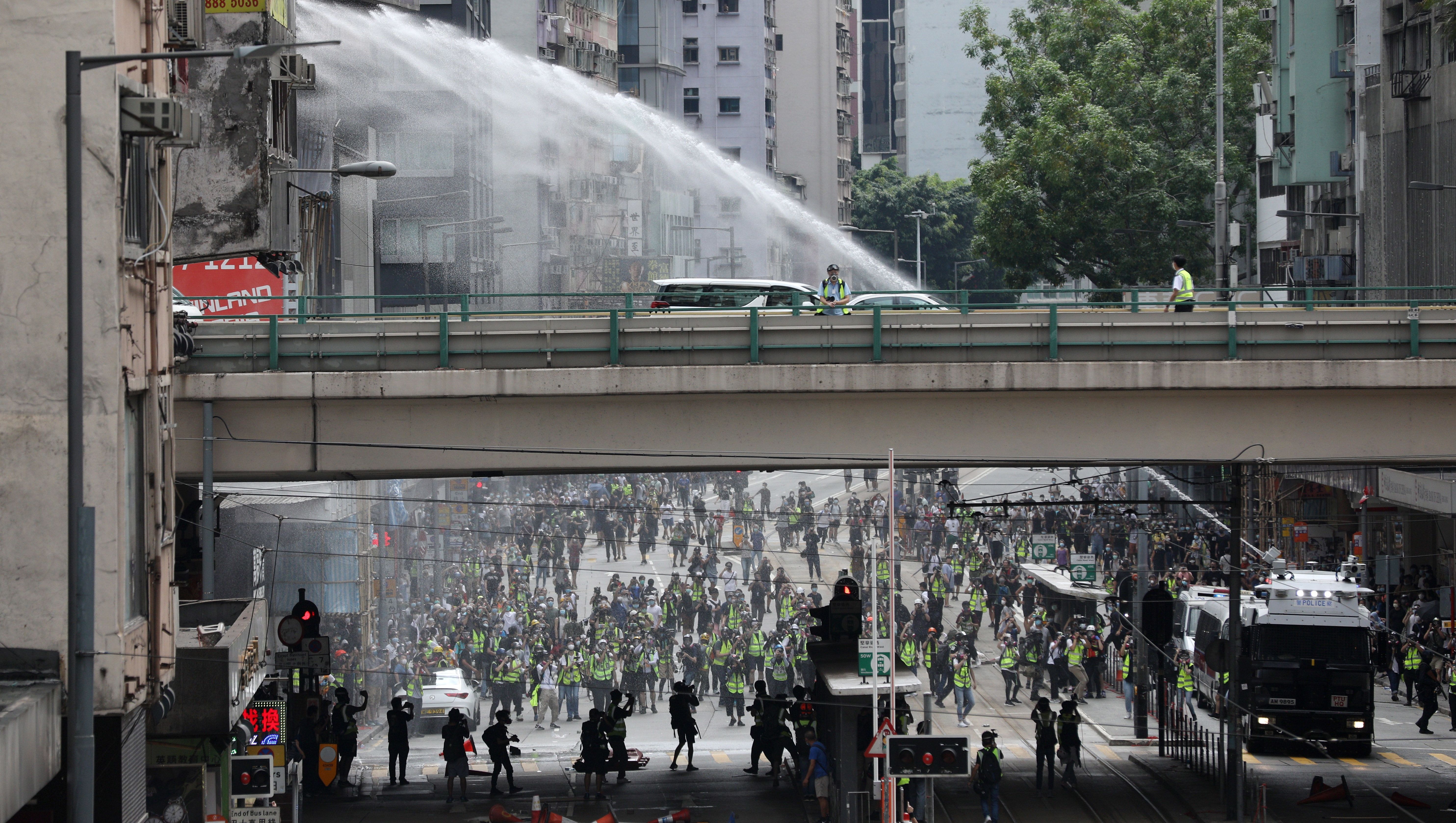 Ezrek tüntetnek Hongkongban