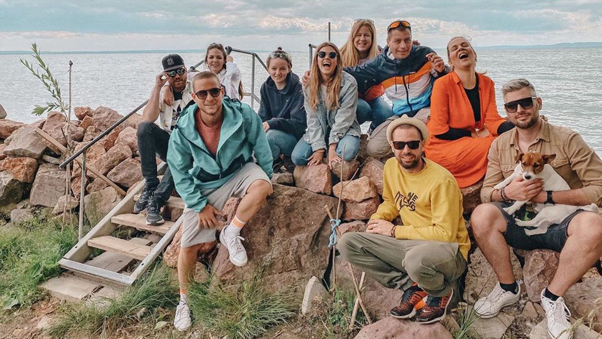 A hétvégén teljesen ellepték a Balatont a magyar celebek