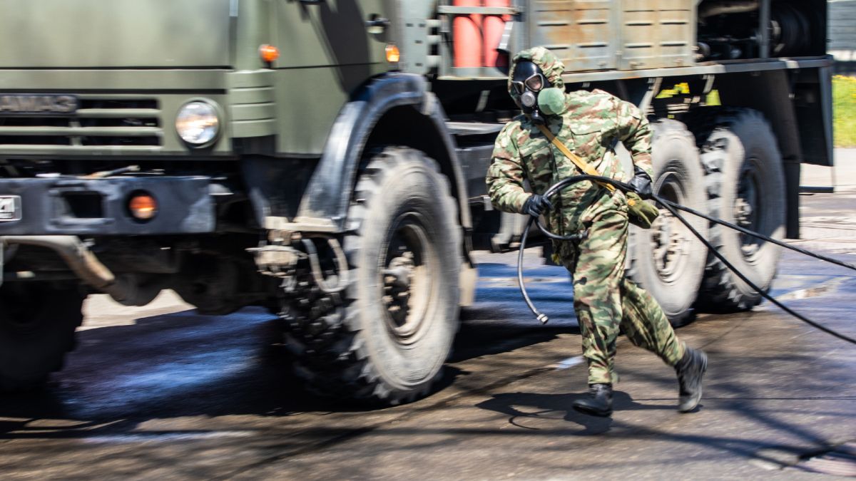 Koronavírus: embereken tesztel az orosz hadsereg