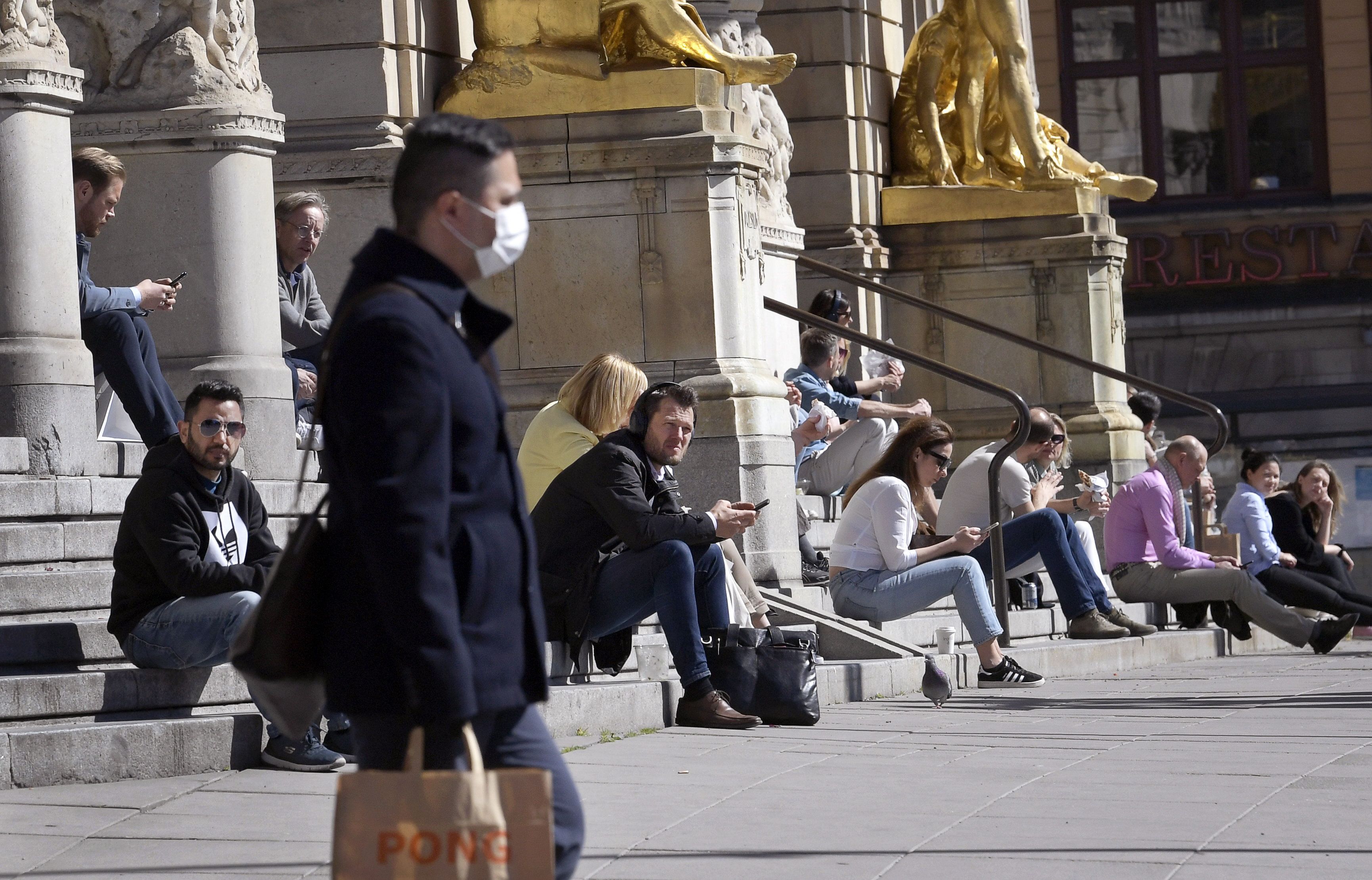 A kötelező záróra eltörlését kérik az osztrák vendéglátósok