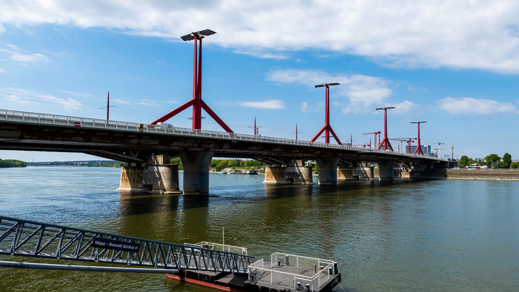 Lezárják este a Rákóczi hidat, mert világháborús bombát hatástalanítanak