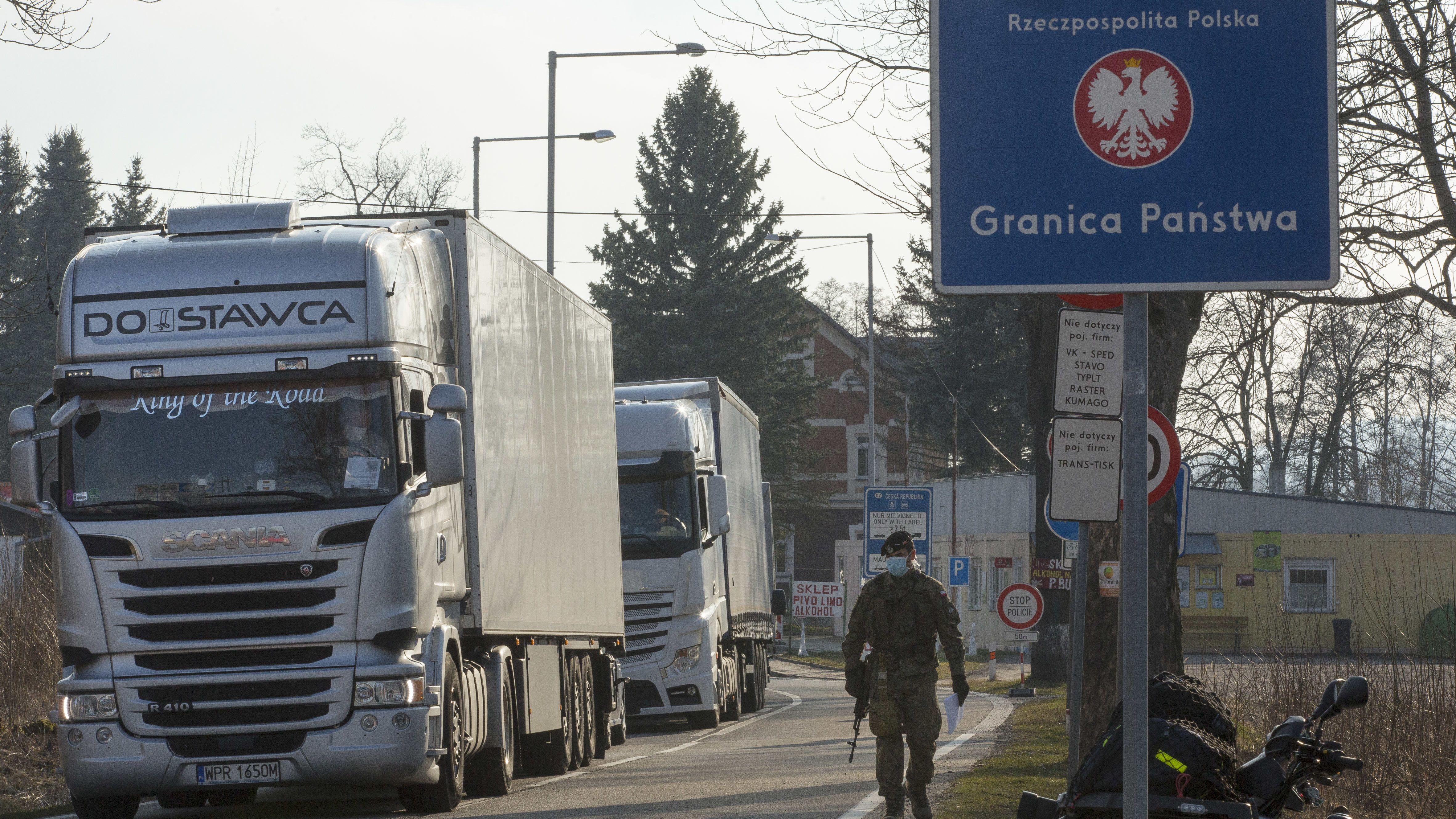 Lengyelország hadserege megtámadta Csehországot