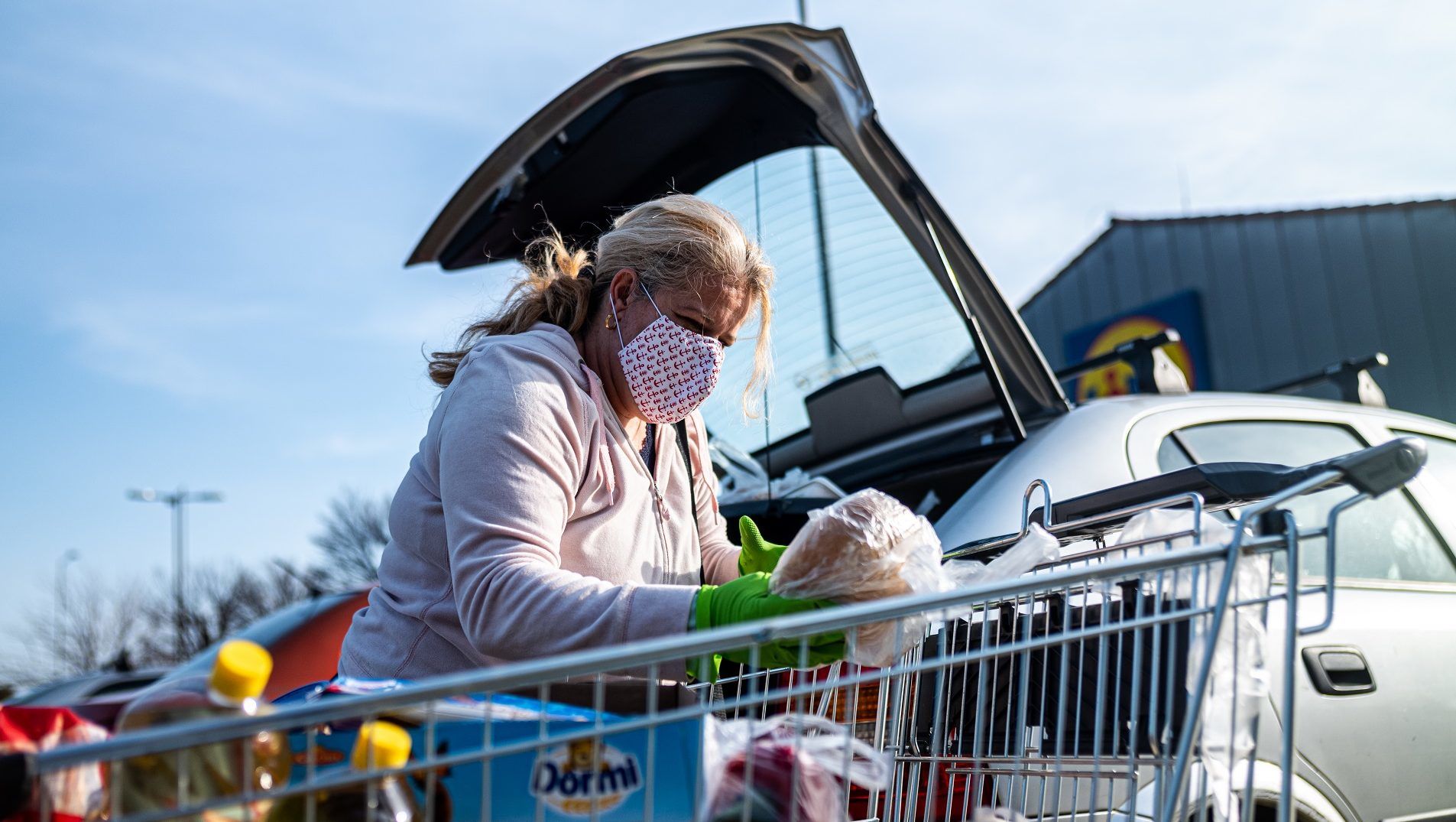 Megszűnik az idősek vásárlási idősávja