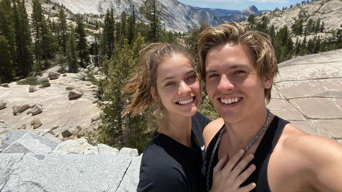 Dylan Sprouse ezzel a képpel ünnepli, hogy már két éve Palvin Barbarával jár