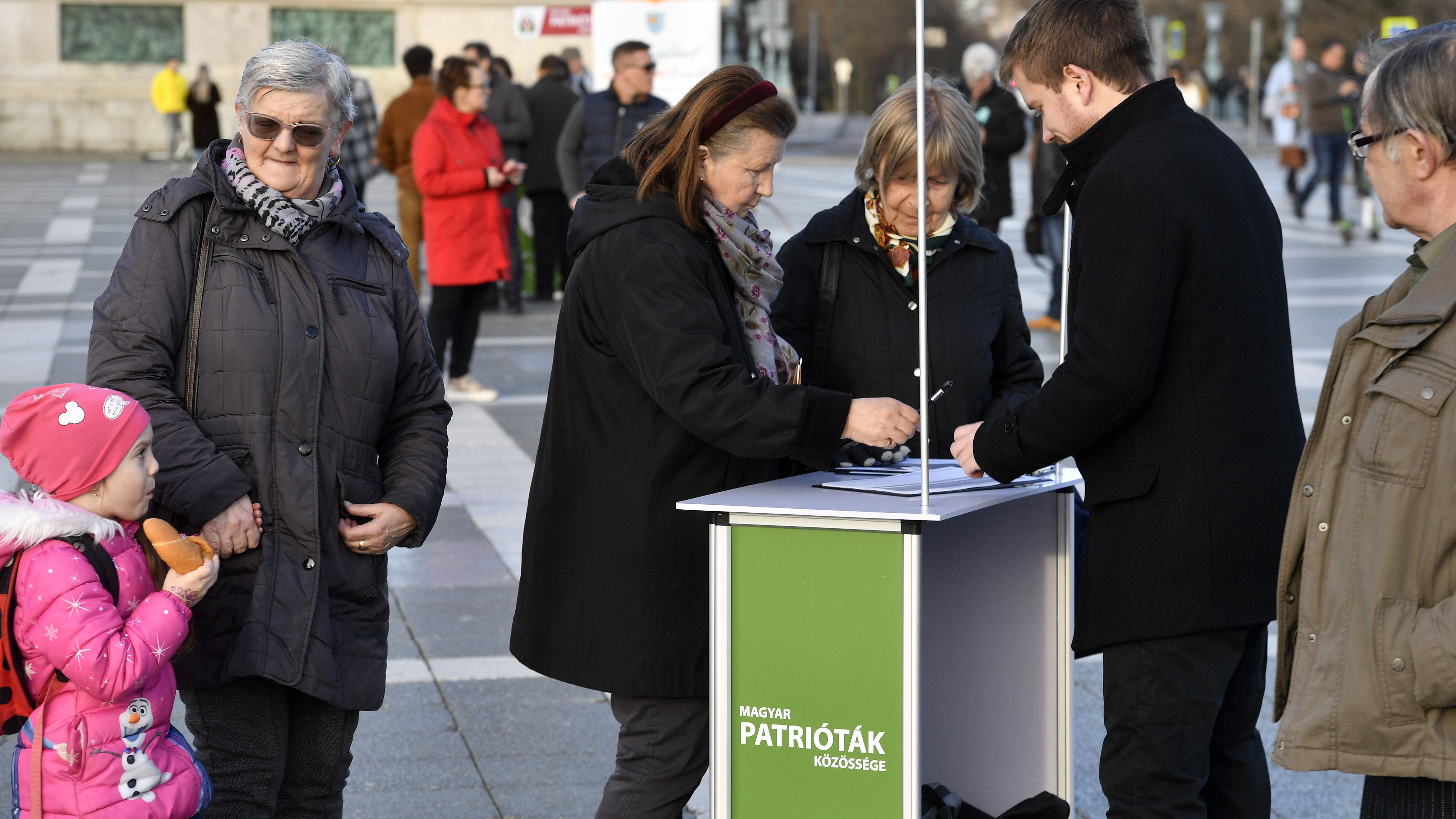 Meghosszabbítják az európai polgári kezdeményezések határidejét