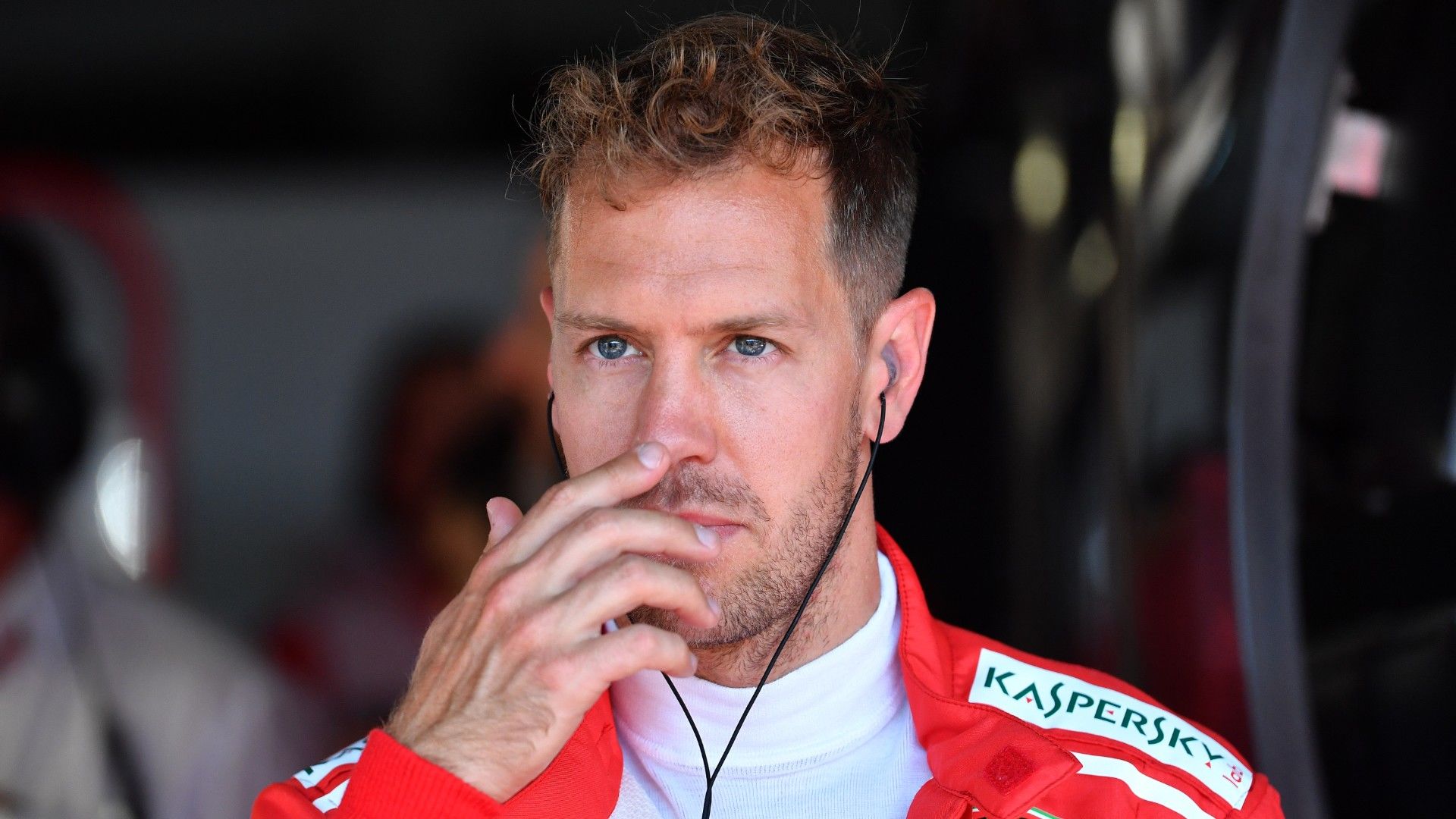 Sebastian Vettellel kapcsolatban a Mercedes csapatfőnöke Susie asszony véleményét is kikéri