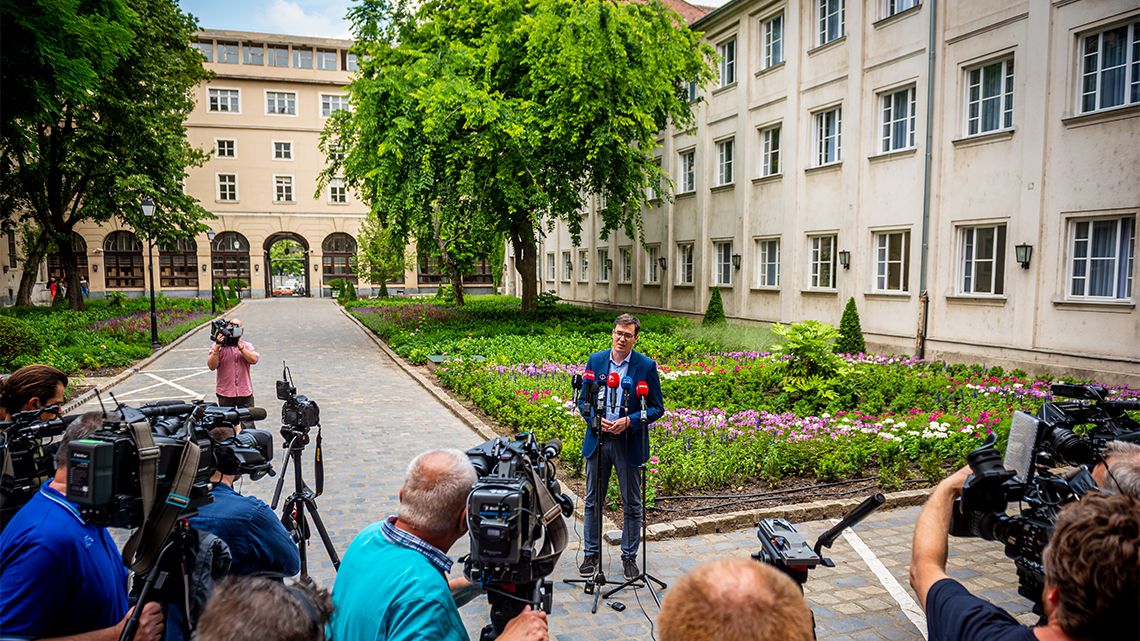 Még az omladozó Városháza felújítására sem jut pénze Budapestnek