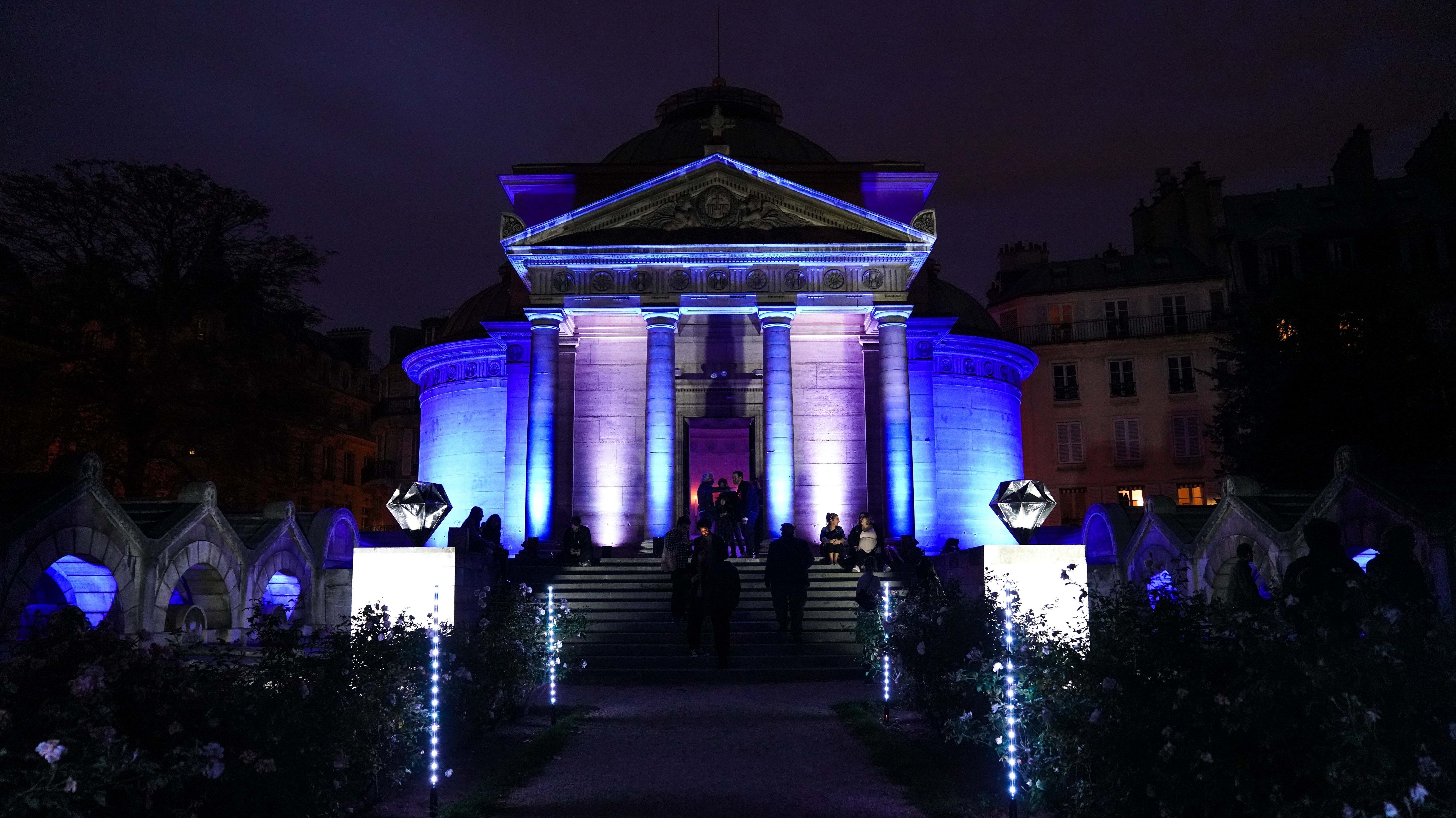 Emberek százainak maradványait rejtheti egy párizsi műemlék épület