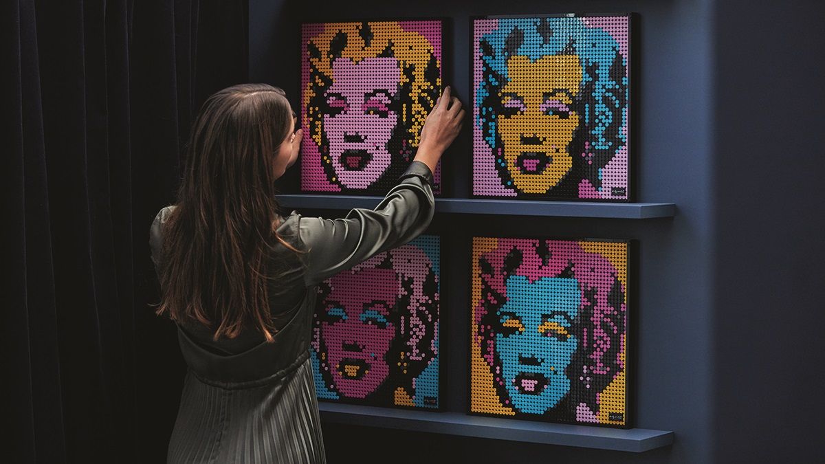 Marilyn Monroe-val csábítaná el a felnőtteket a LEGO