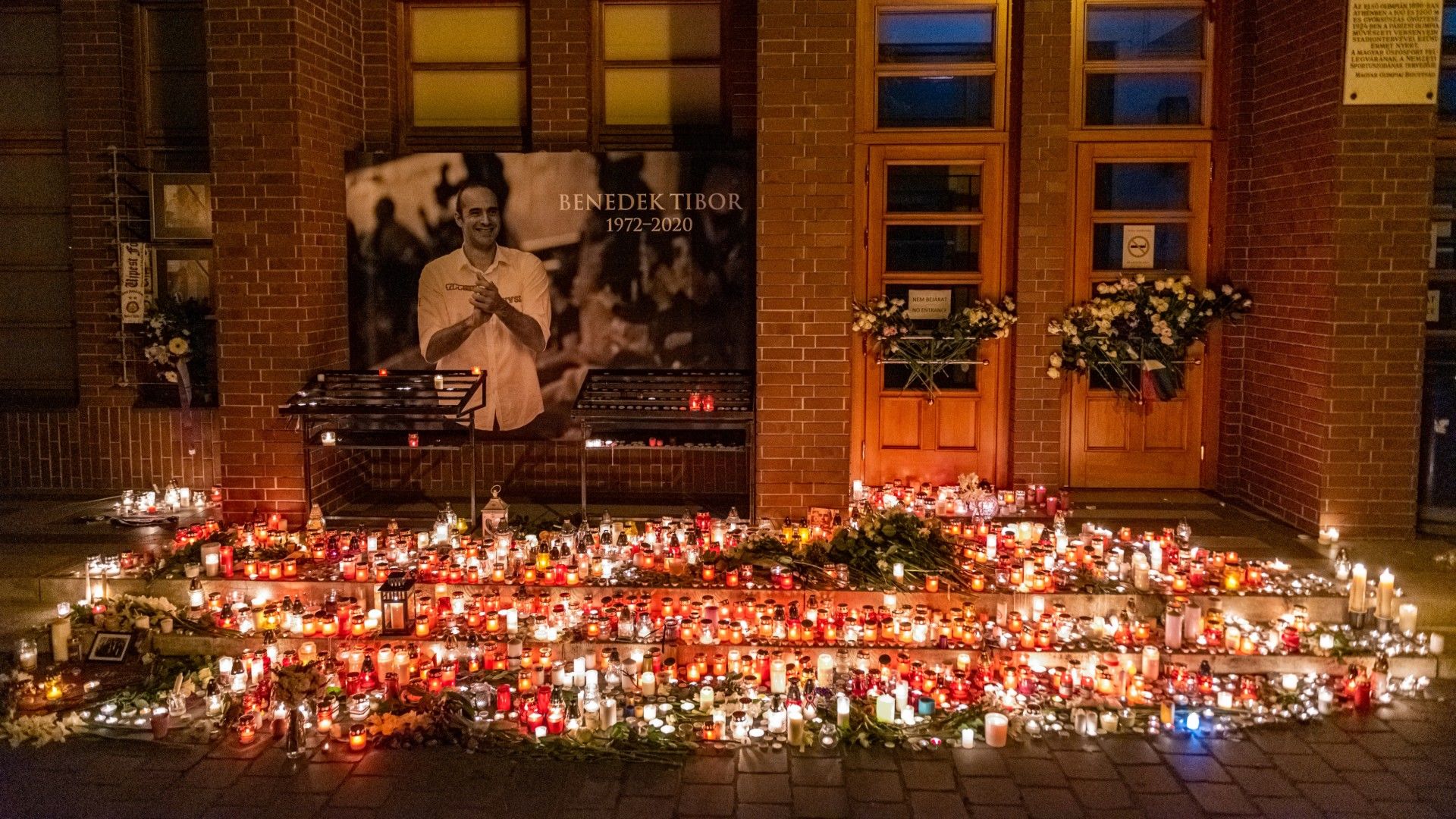 Szűk családi körben búcsúztak el Benedek Tibortól